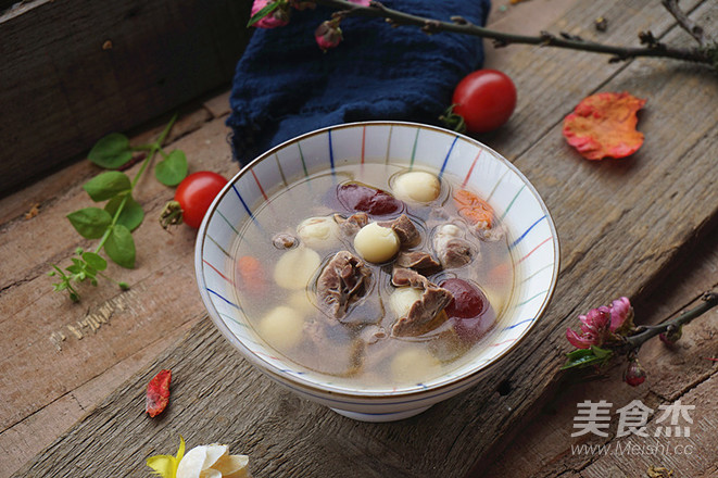 莲子猪心汤成品图