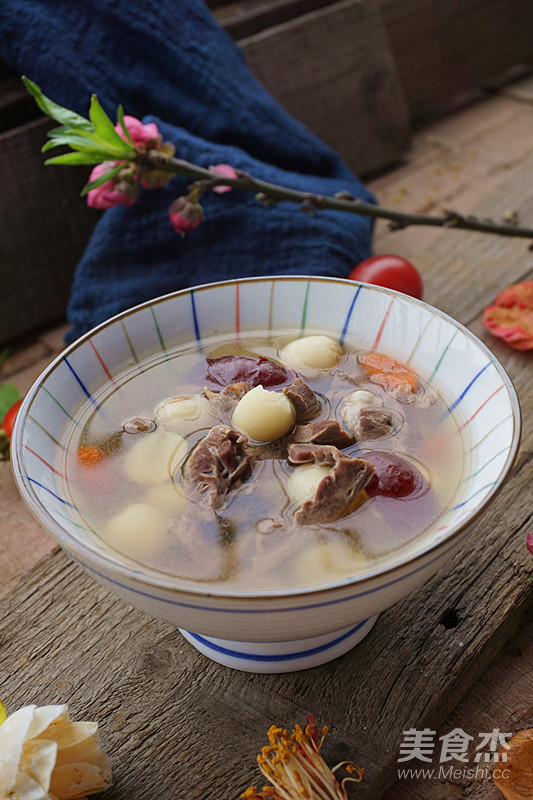 莲子猪心汤成品图